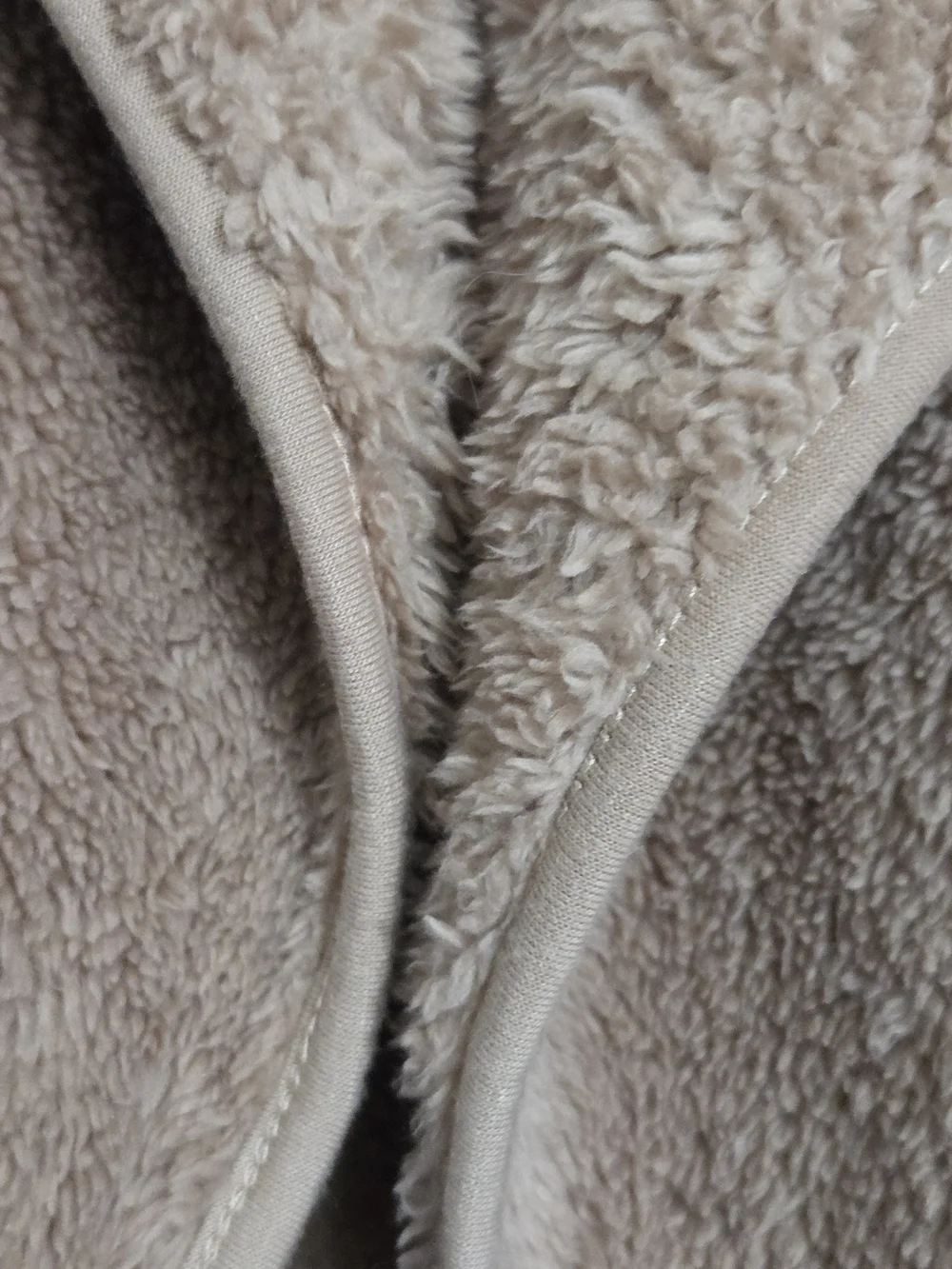 Women's Faux Sherpa Open-Front Vest - Taupe Medium